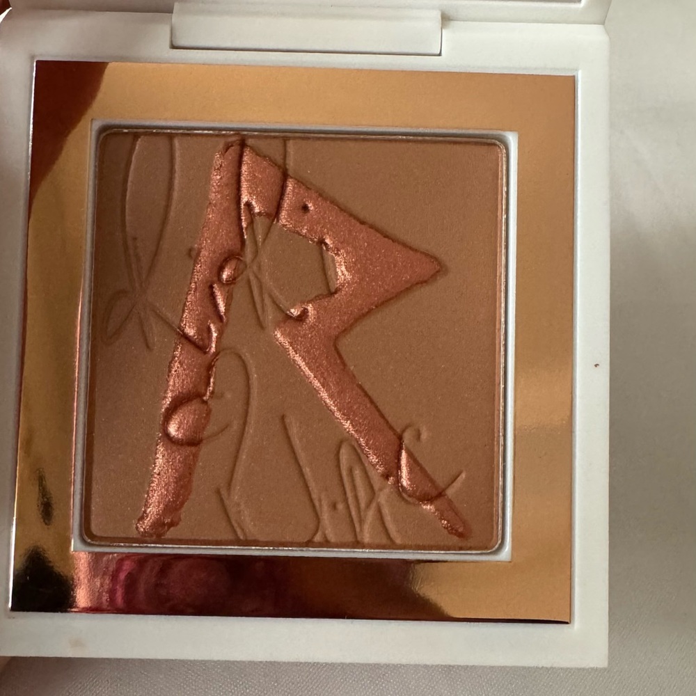 MAC x RiRi - Love, Rihanna Bronzing Powder✨LIMITED EDITION / Sold Out Bronzer! - Picture 7 of 10